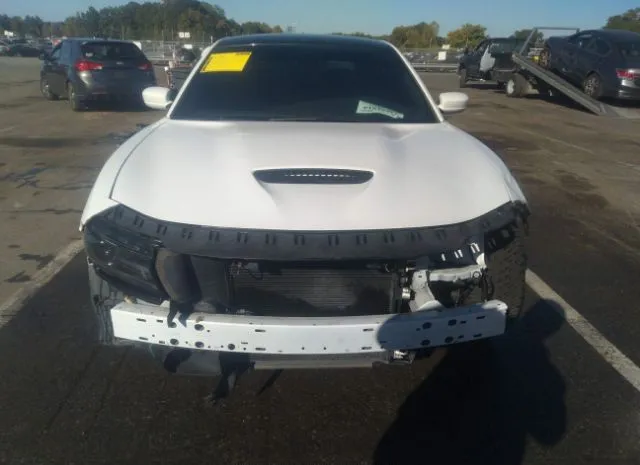 Photo 5 VIN: 2C3CDXGJ5JH221071 - DODGE CHARGER 