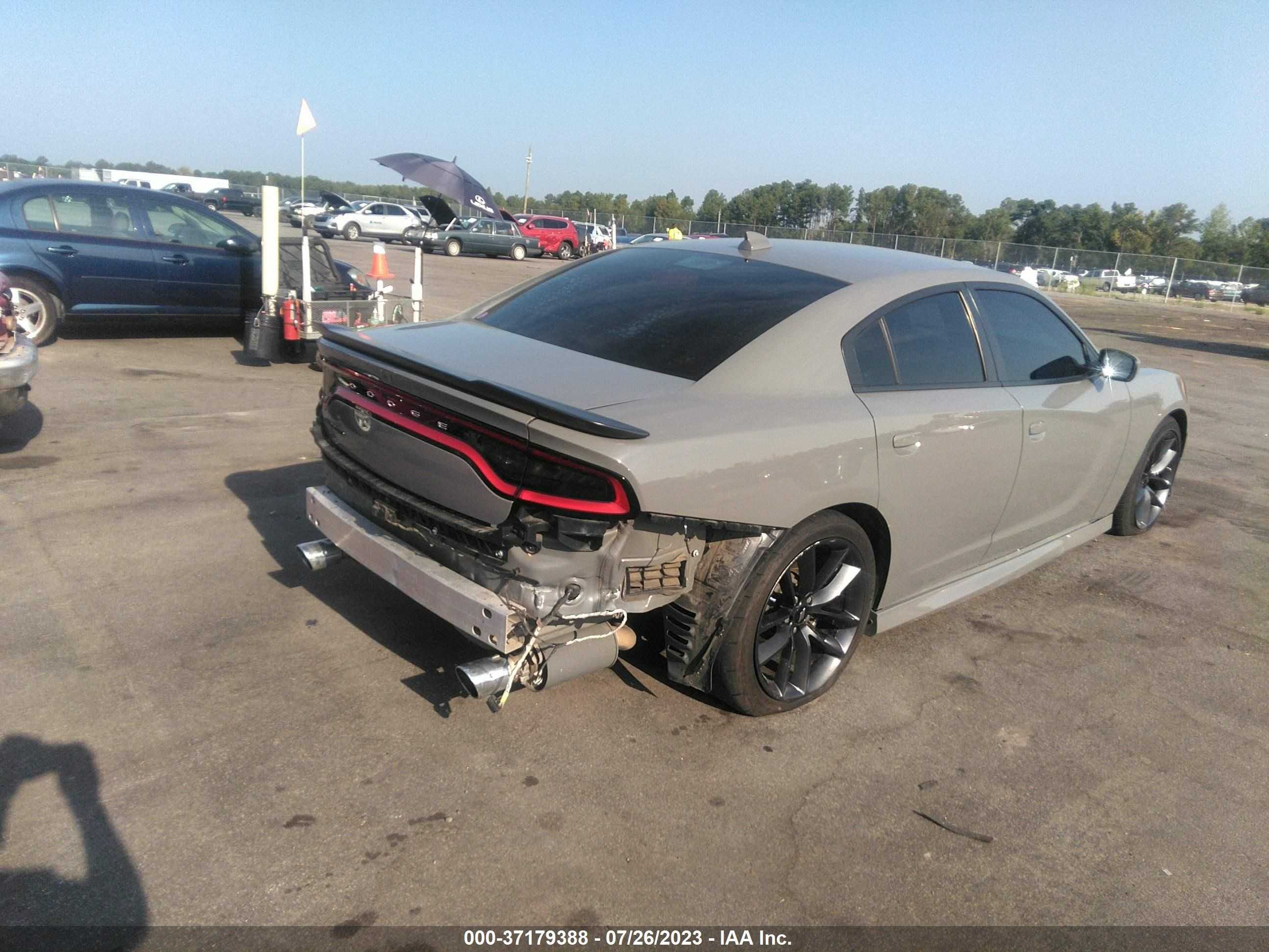 Photo 3 VIN: 2C3CDXGJ5KH532615 - DODGE CHARGER 