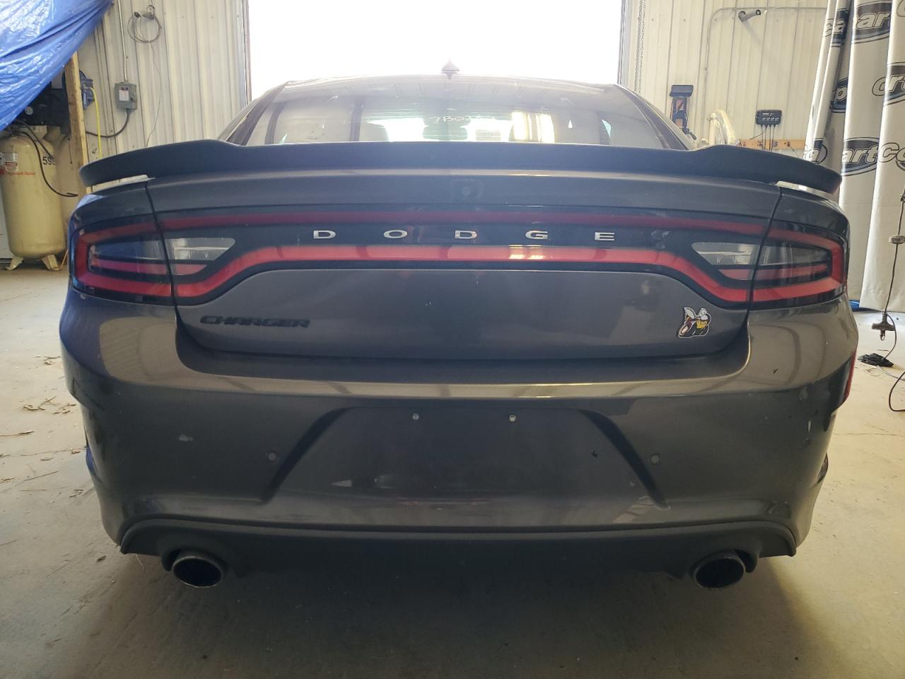 Photo 5 VIN: 2C3CDXGJ7JH364796 - DODGE CHARGER 