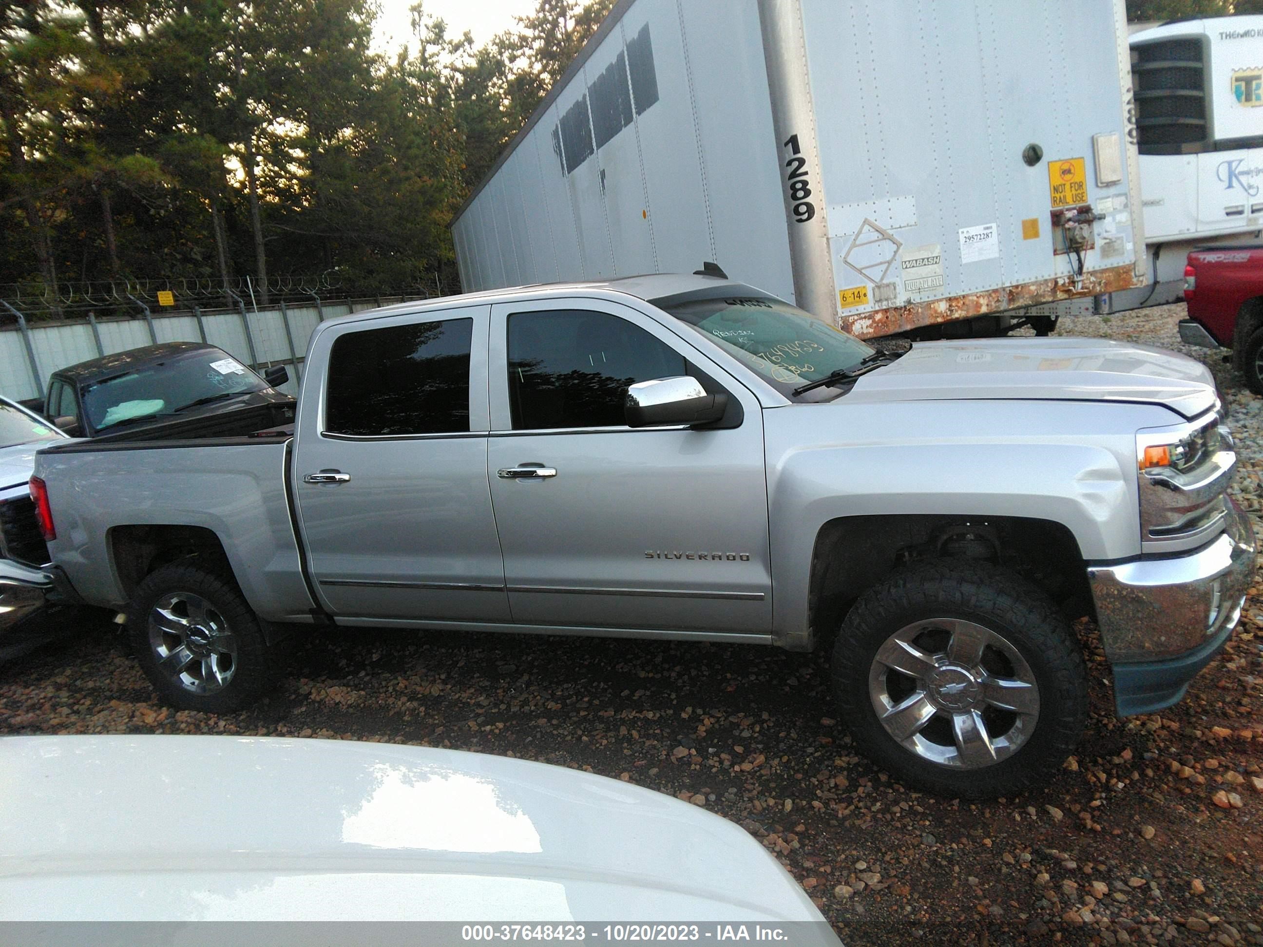 Photo 12 VIN: 2C3CDXGJ7LH153522 - CHEVROLET SILVERADO 