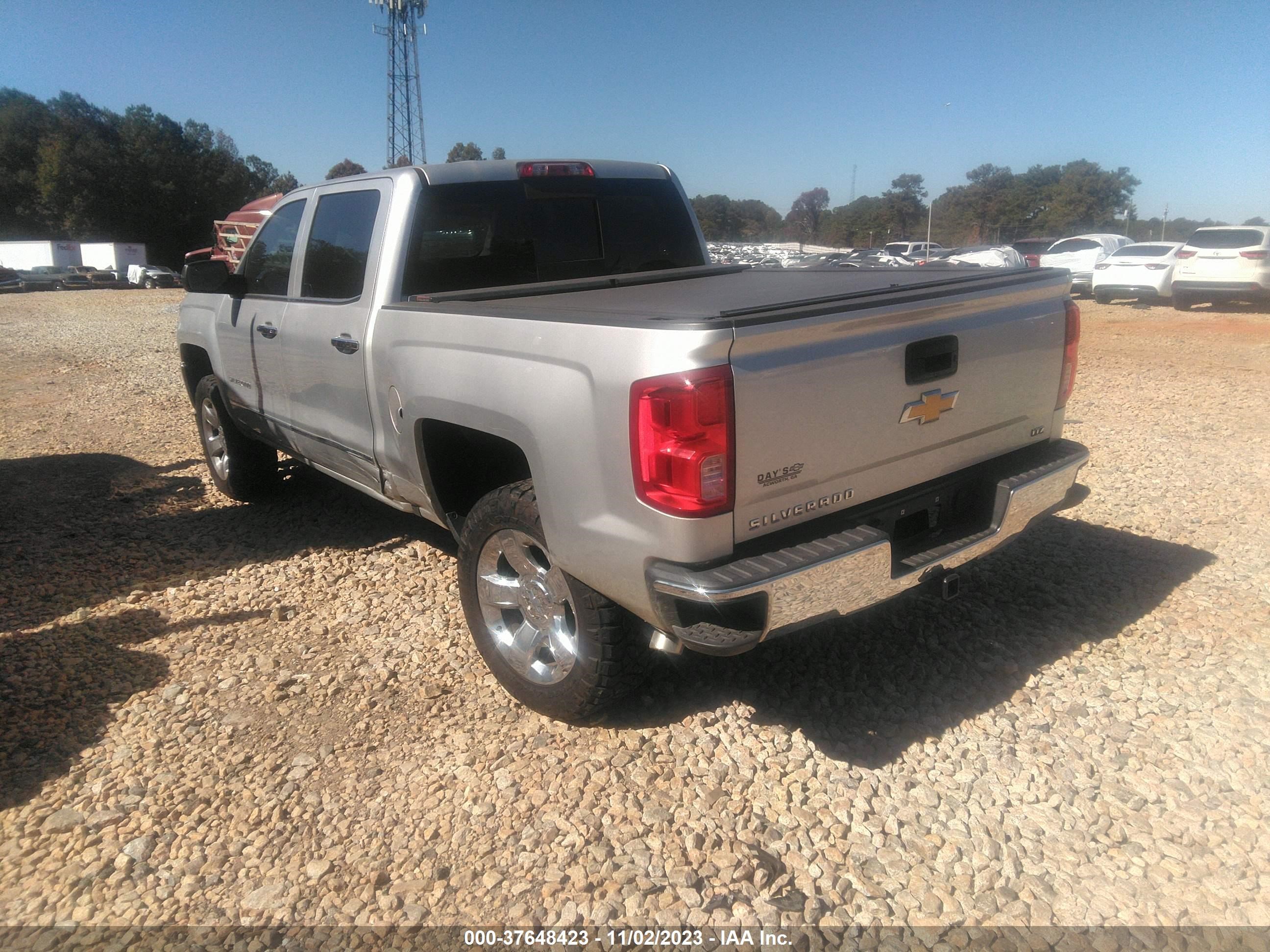 Photo 2 VIN: 2C3CDXGJ7LH153522 - CHEVROLET SILVERADO 