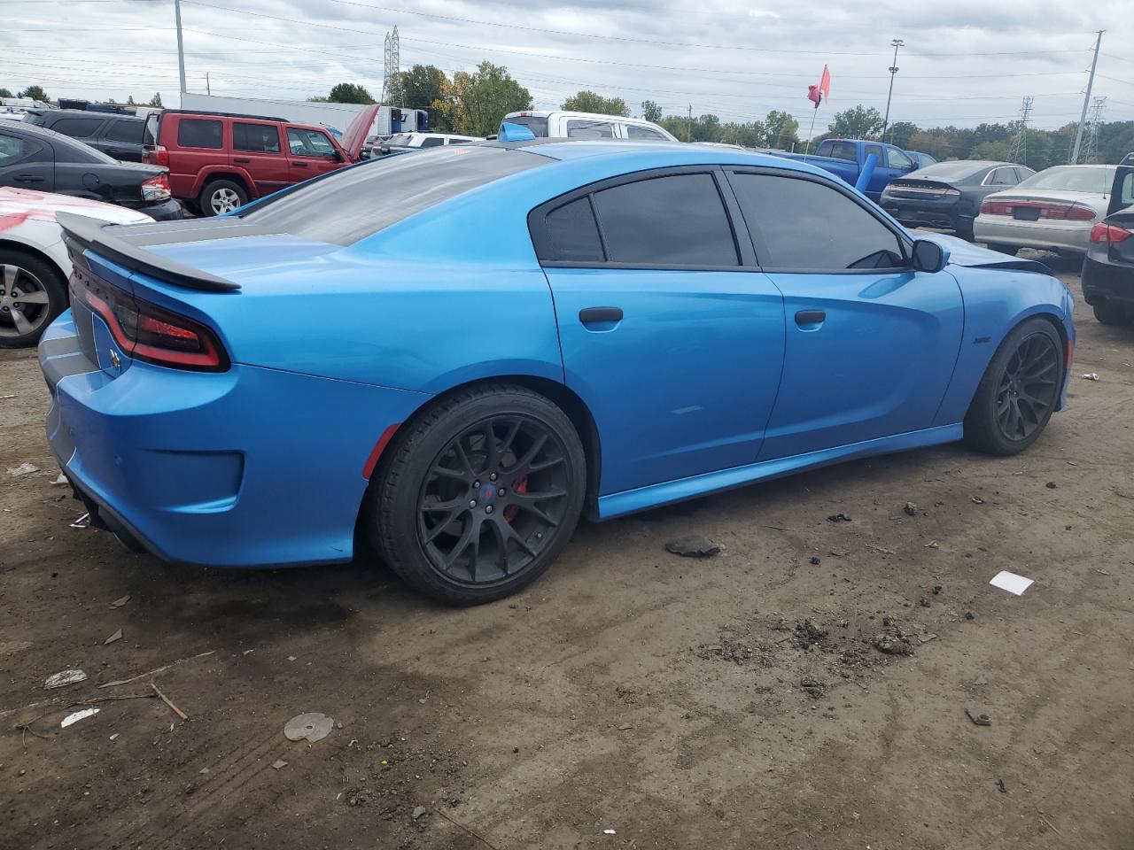 Photo 2 VIN: 2C3CDXGJ8KH639349 - DODGE CHARGER 