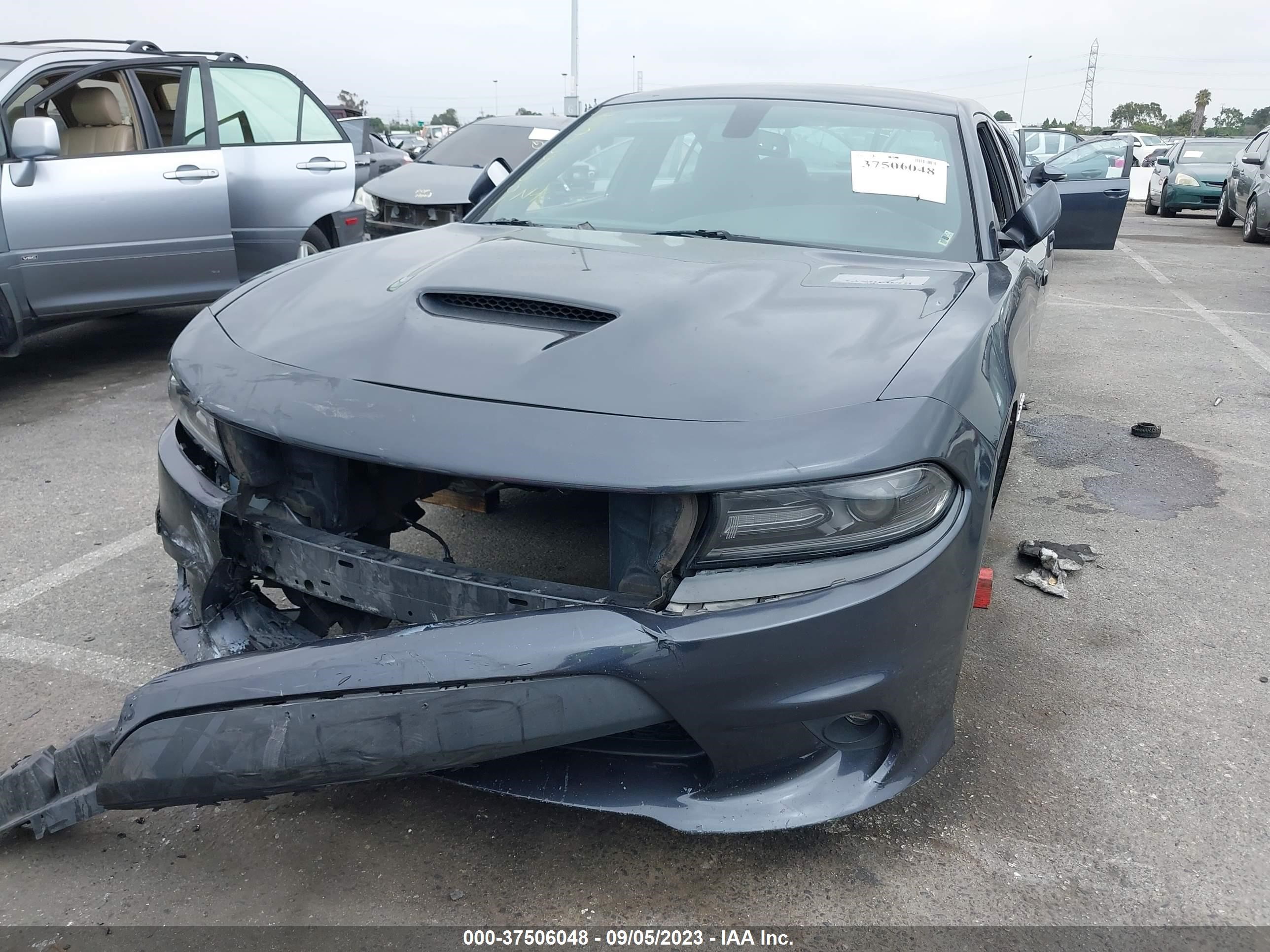 Photo 5 VIN: 2C3CDXGJ9KH552818 - DODGE CHARGER 