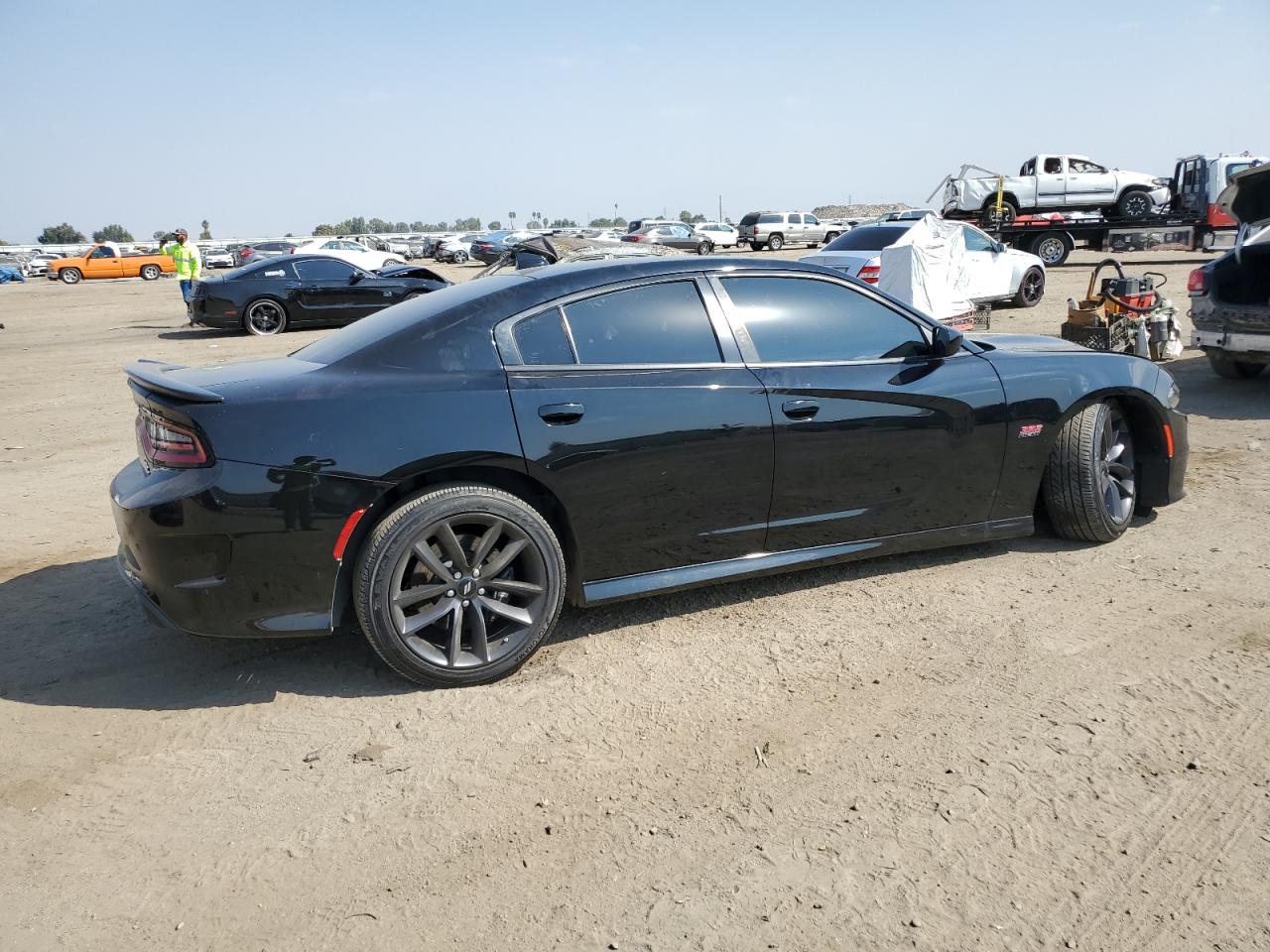 Photo 2 VIN: 2C3CDXGJ9KH569408 - DODGE CHARGER 