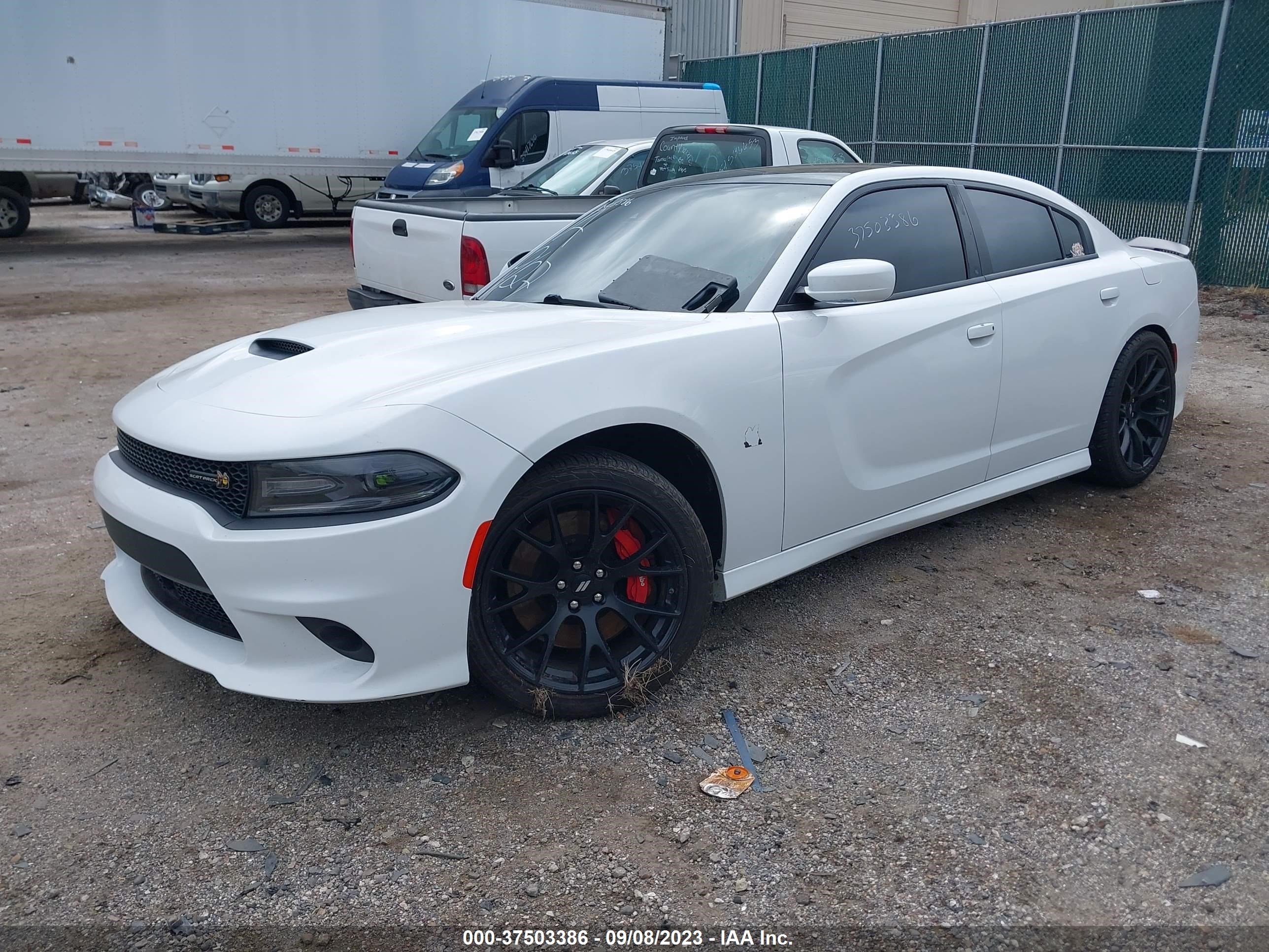 Photo 1 VIN: 2C3CDXGJXJH323336 - DODGE CHARGER 