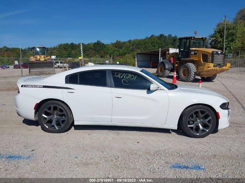 Photo 12 VIN: 2C3CDXHG0GH210930 - DODGE CHARGER 