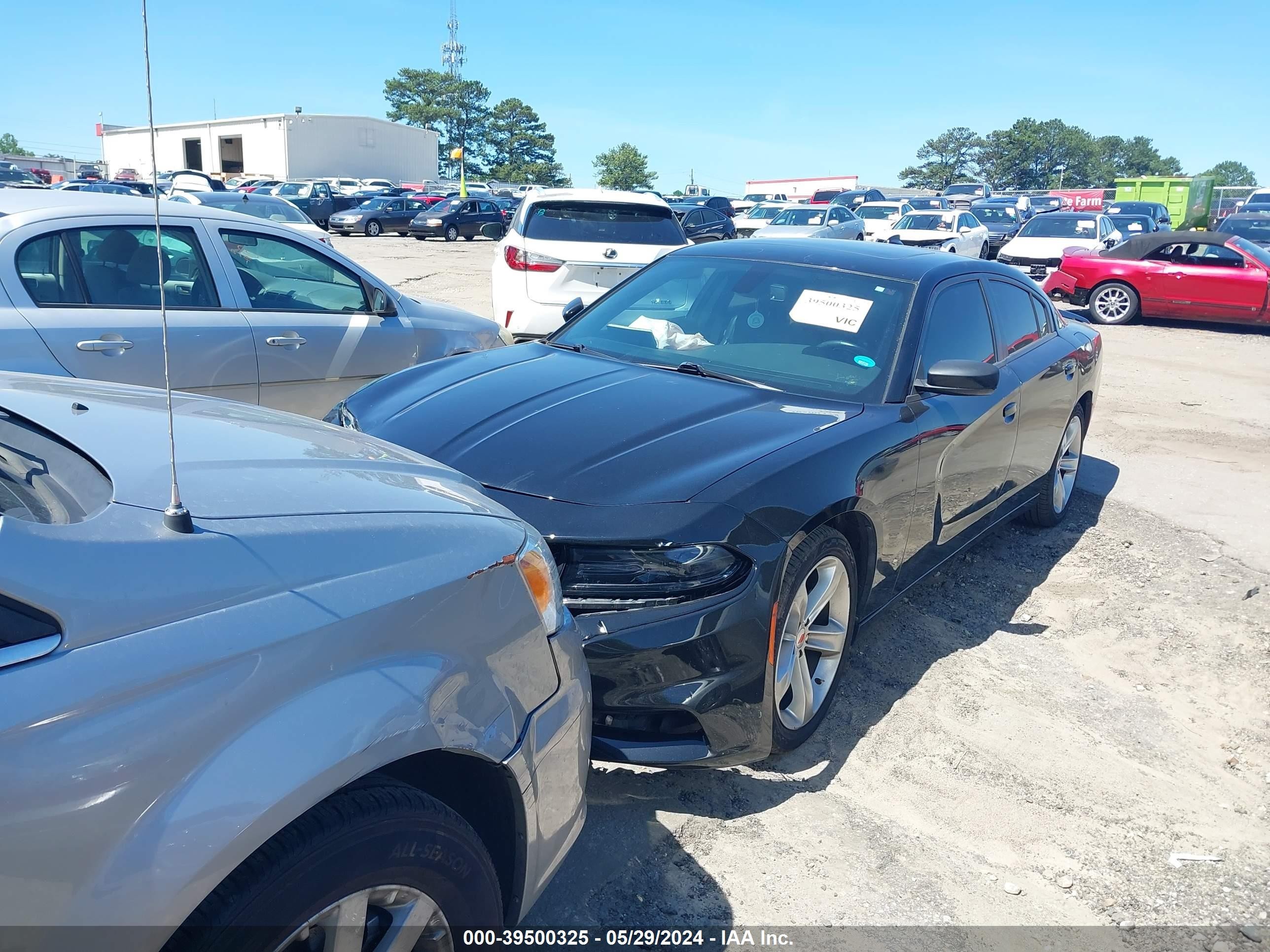 Photo 1 VIN: 2C3CDXHG0JH188595 - DODGE CHARGER 