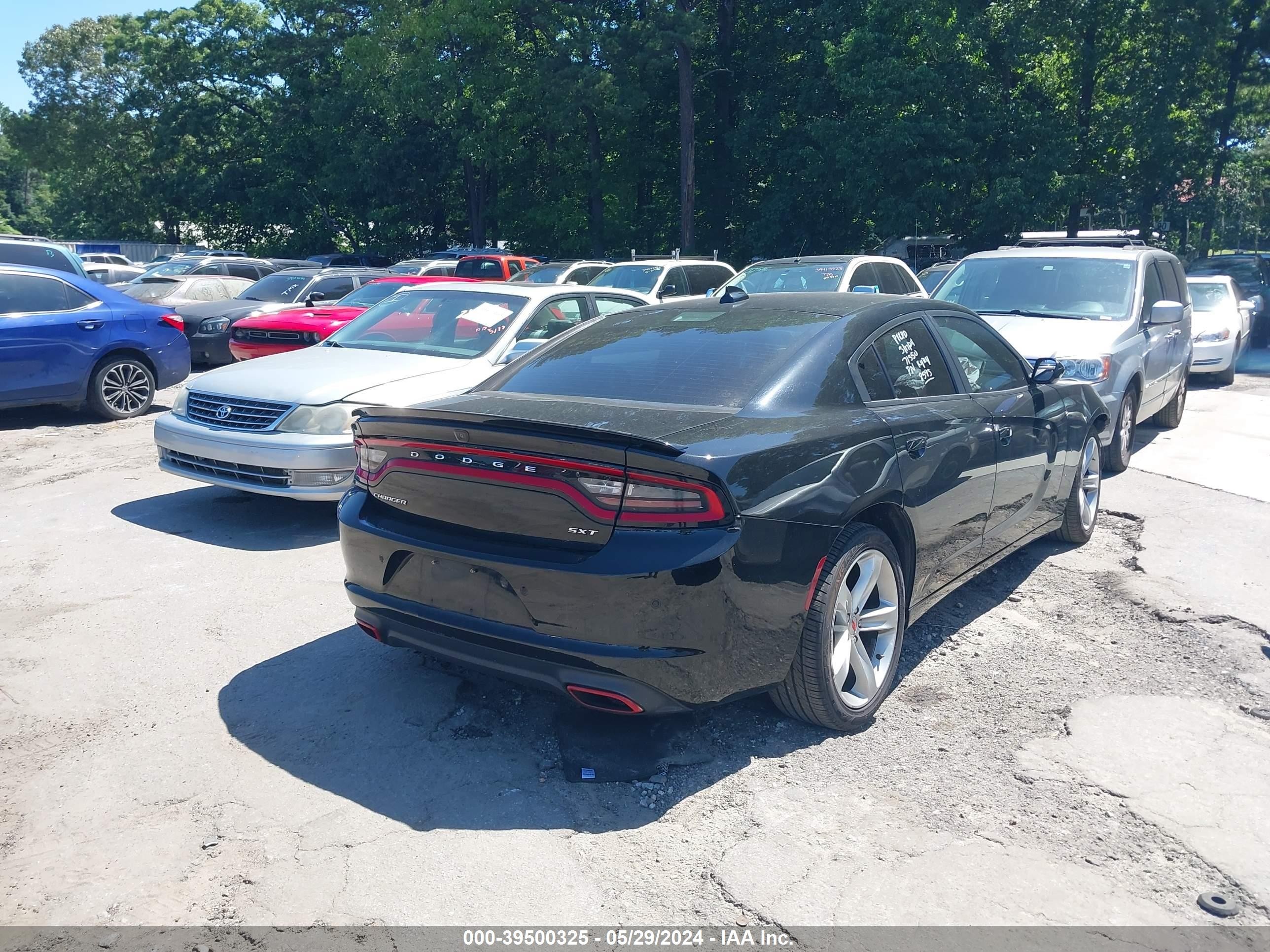 Photo 3 VIN: 2C3CDXHG0JH188595 - DODGE CHARGER 