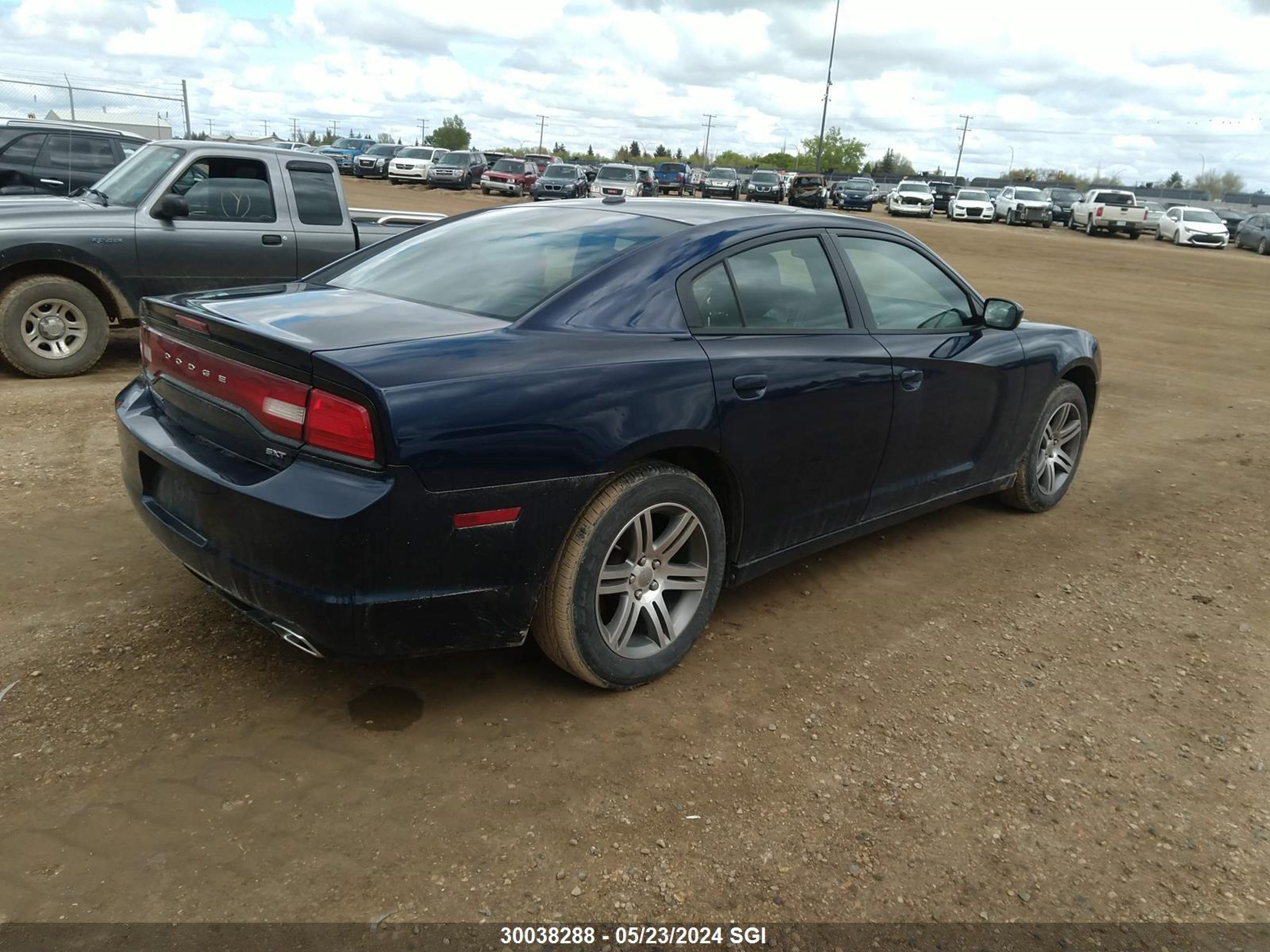 Photo 3 VIN: 2C3CDXHG1EH263942 - DODGE CHARGER 