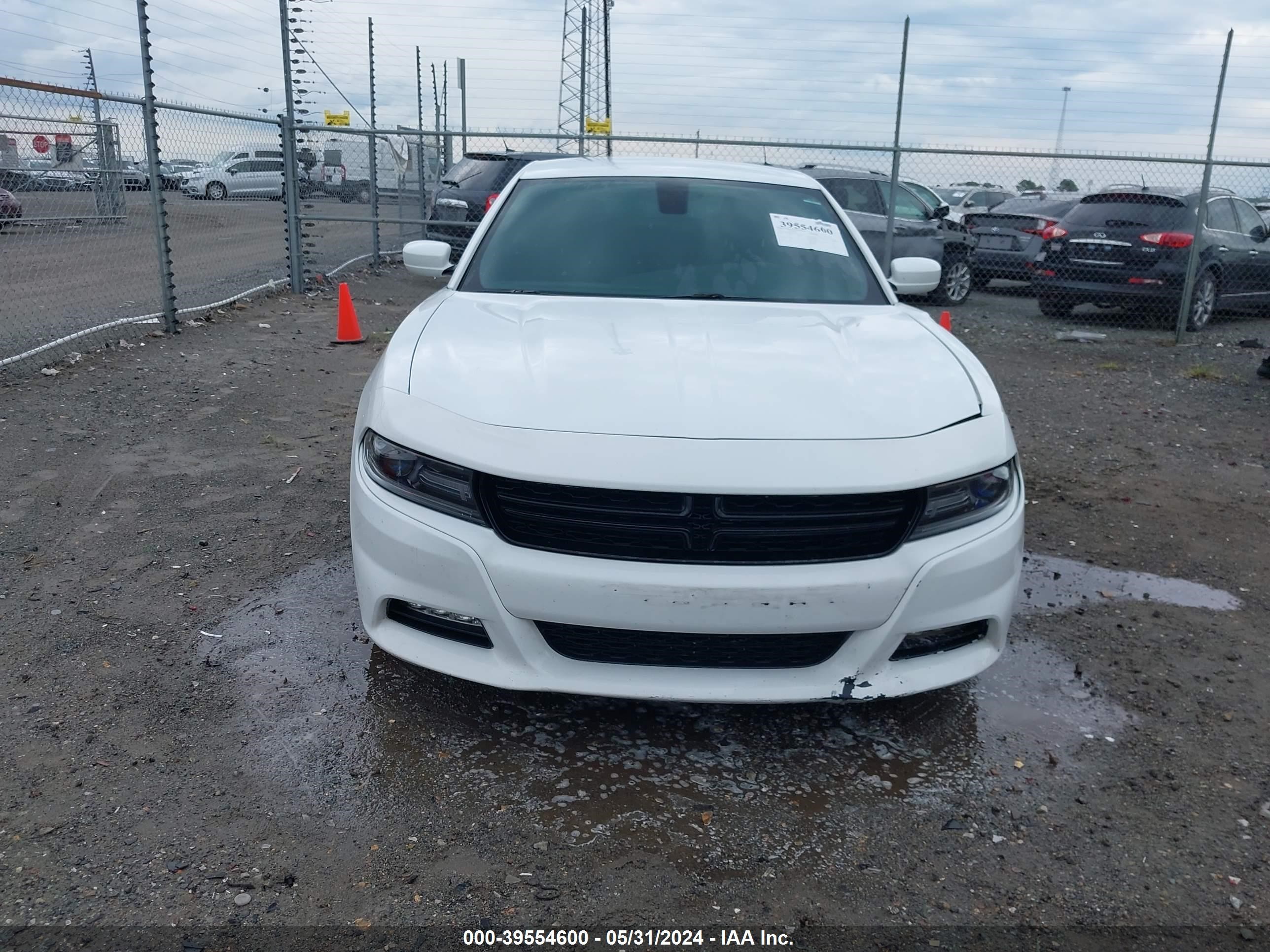 Photo 11 VIN: 2C3CDXHG1HH528623 - DODGE CHARGER 