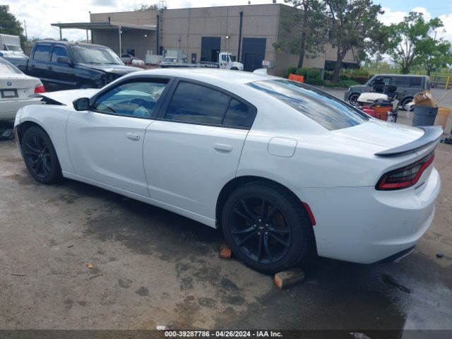 Photo 2 VIN: 2C3CDXHG1HH620296 - DODGE CHARGER 