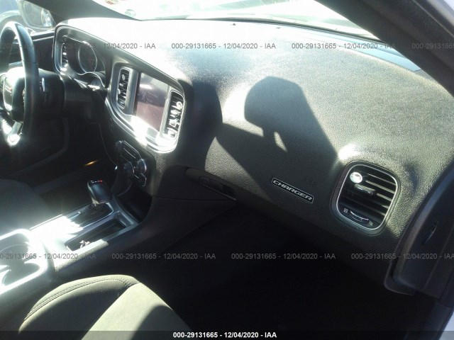 Photo 4 VIN: 2C3CDXHG1KH597299 - DODGE CHARGER 