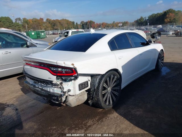 Photo 3 VIN: 2C3CDXHG2GH173072 - DODGE CHARGER 