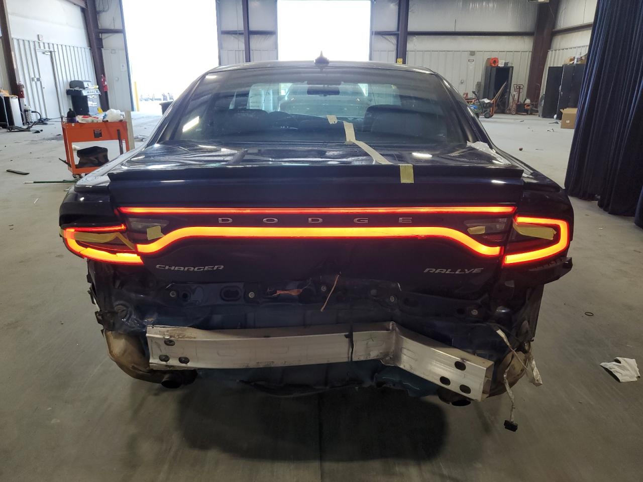 Photo 5 VIN: 2C3CDXHG3FH925229 - DODGE CHARGER 