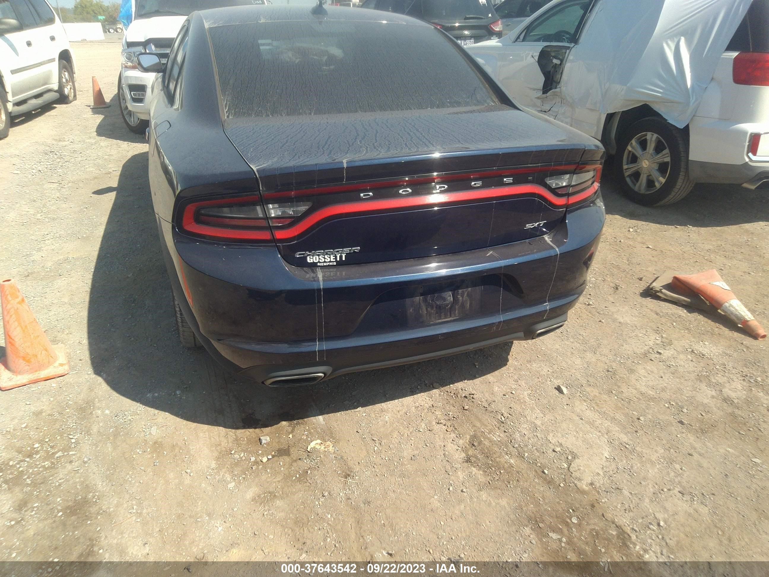 Photo 14 VIN: 2C3CDXHG3GH235188 - DODGE CHARGER 