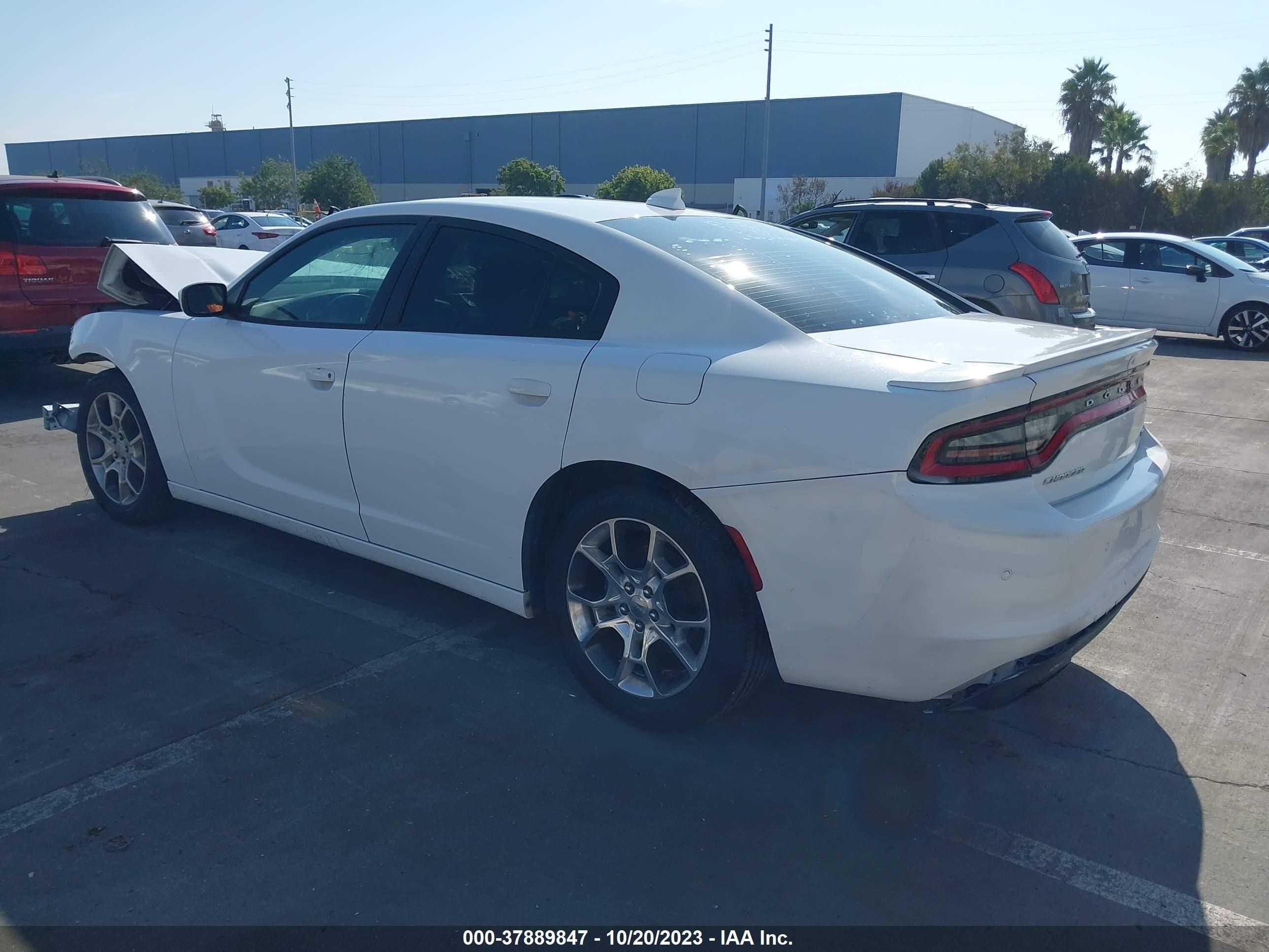 Photo 2 VIN: 2C3CDXHG4FH722446 - DODGE CHARGER 