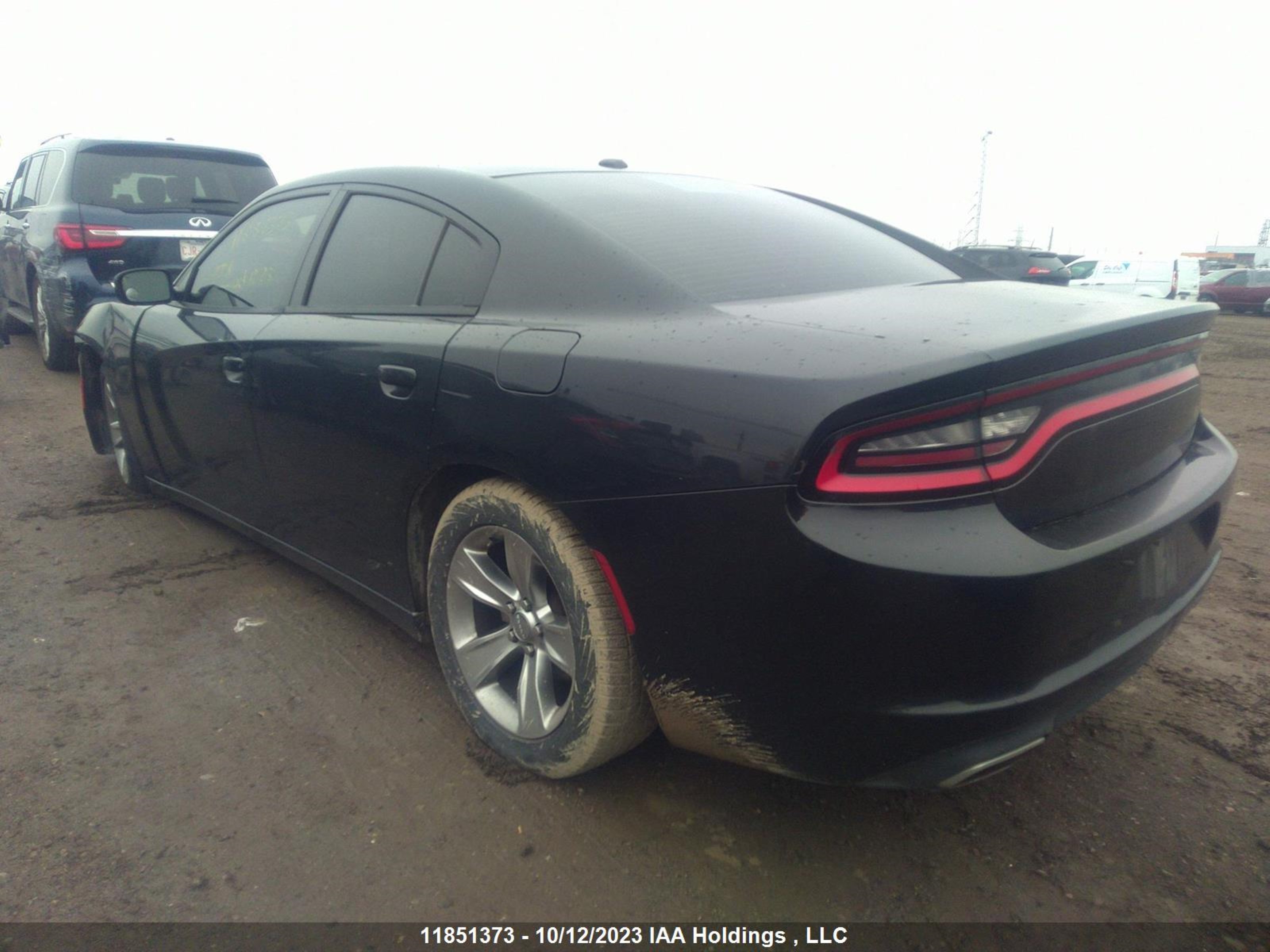 Photo 2 VIN: 2C3CDXHG4FH761800 - DODGE CHARGER 