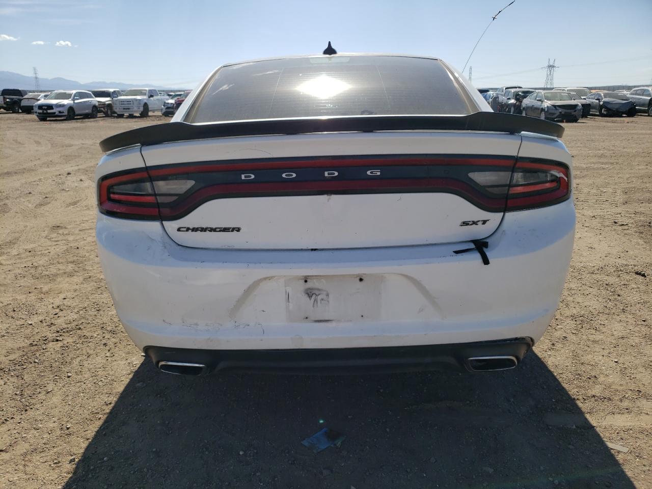 Photo 5 VIN: 2C3CDXHG4GH185823 - DODGE CHARGER 