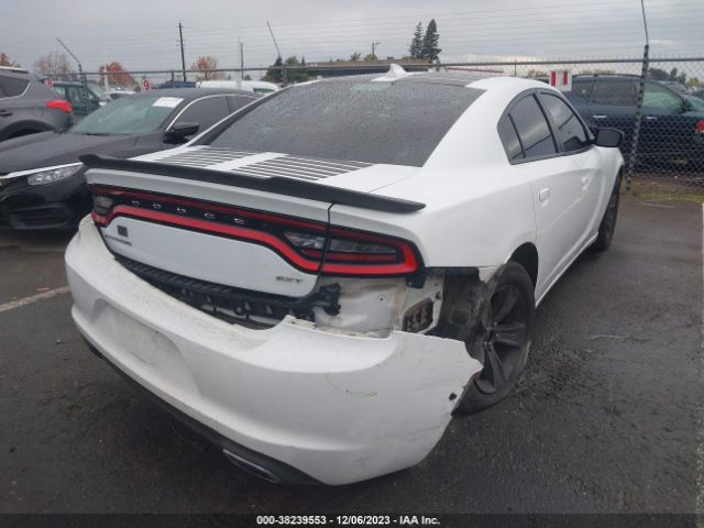 Photo 5 VIN: 2C3CDXHG4GH317799 - DODGE CHARGER 