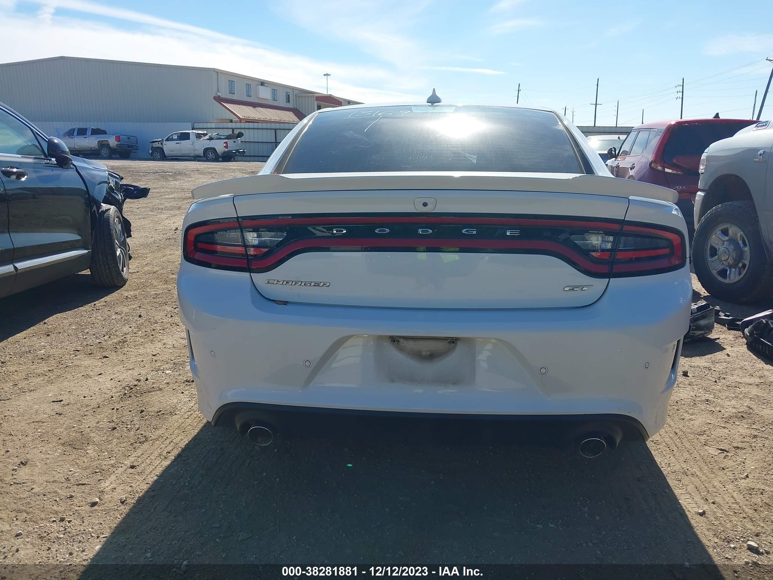 Photo 15 VIN: 2C3CDXHG5KH585057 - DODGE CHARGER 