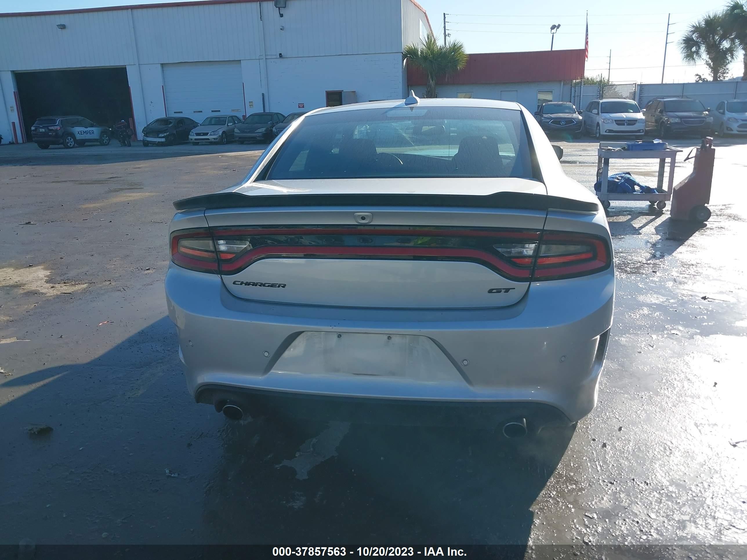 Photo 15 VIN: 2C3CDXHG5NH244679 - DODGE CHARGER 