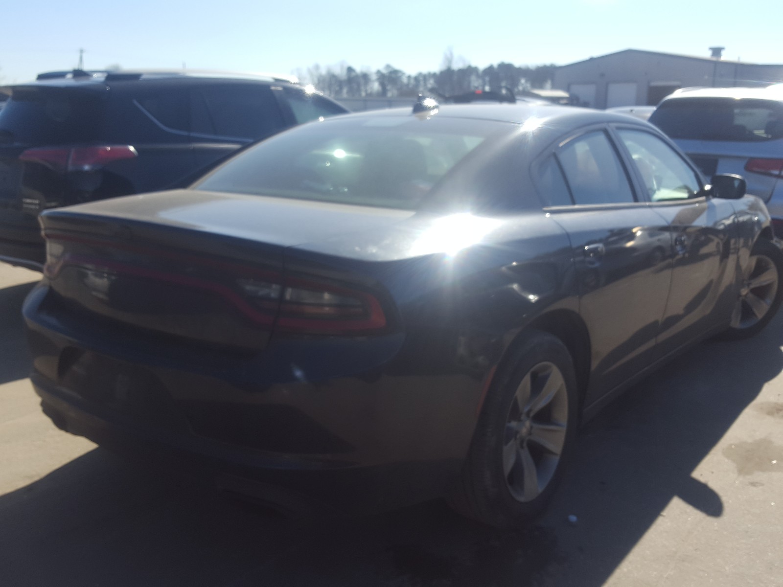 Photo 3 VIN: 2C3CDXHG6GH241146 - DODGE CHARGER SX 