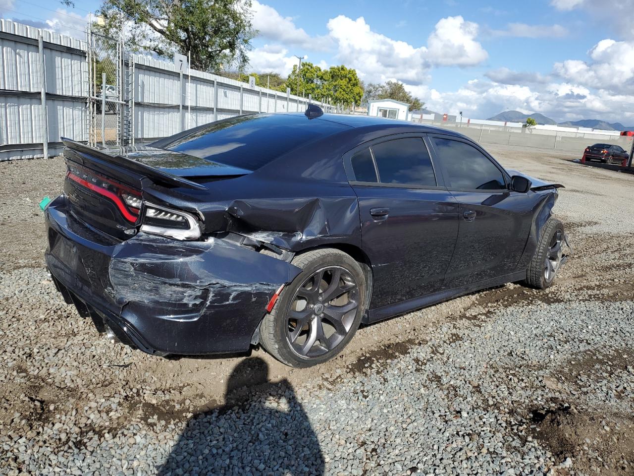 Photo 2 VIN: 2C3CDXHG6KH604229 - DODGE CHARGER 