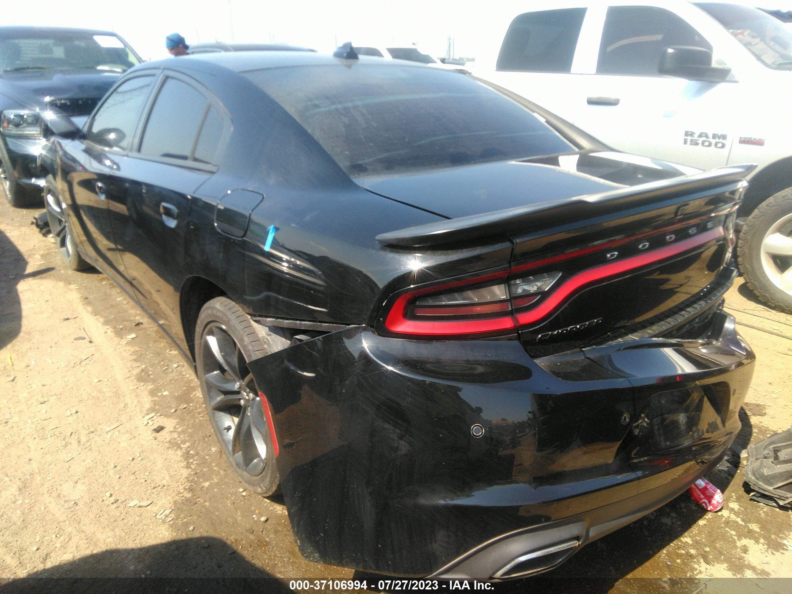 Photo 2 VIN: 2C3CDXHG7JH135683 - DODGE CHARGER 