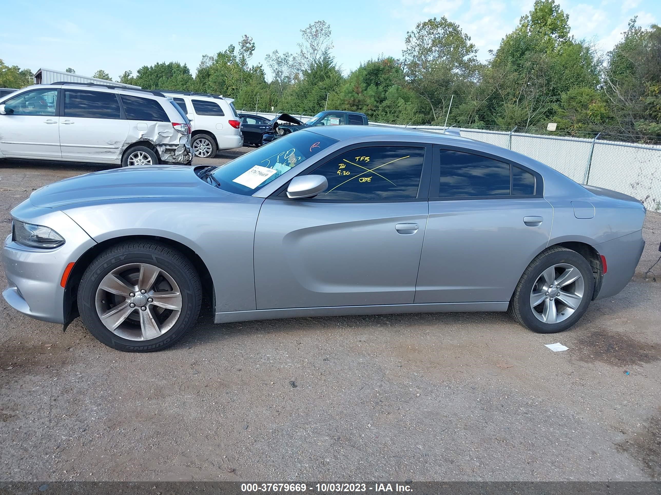 Photo 13 VIN: 2C3CDXHG7JH139099 - DODGE CHARGER 