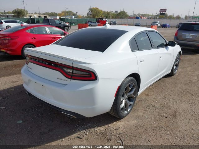 Photo 3 VIN: 2C3CDXHG8FH725270 - DODGE CHARGER 