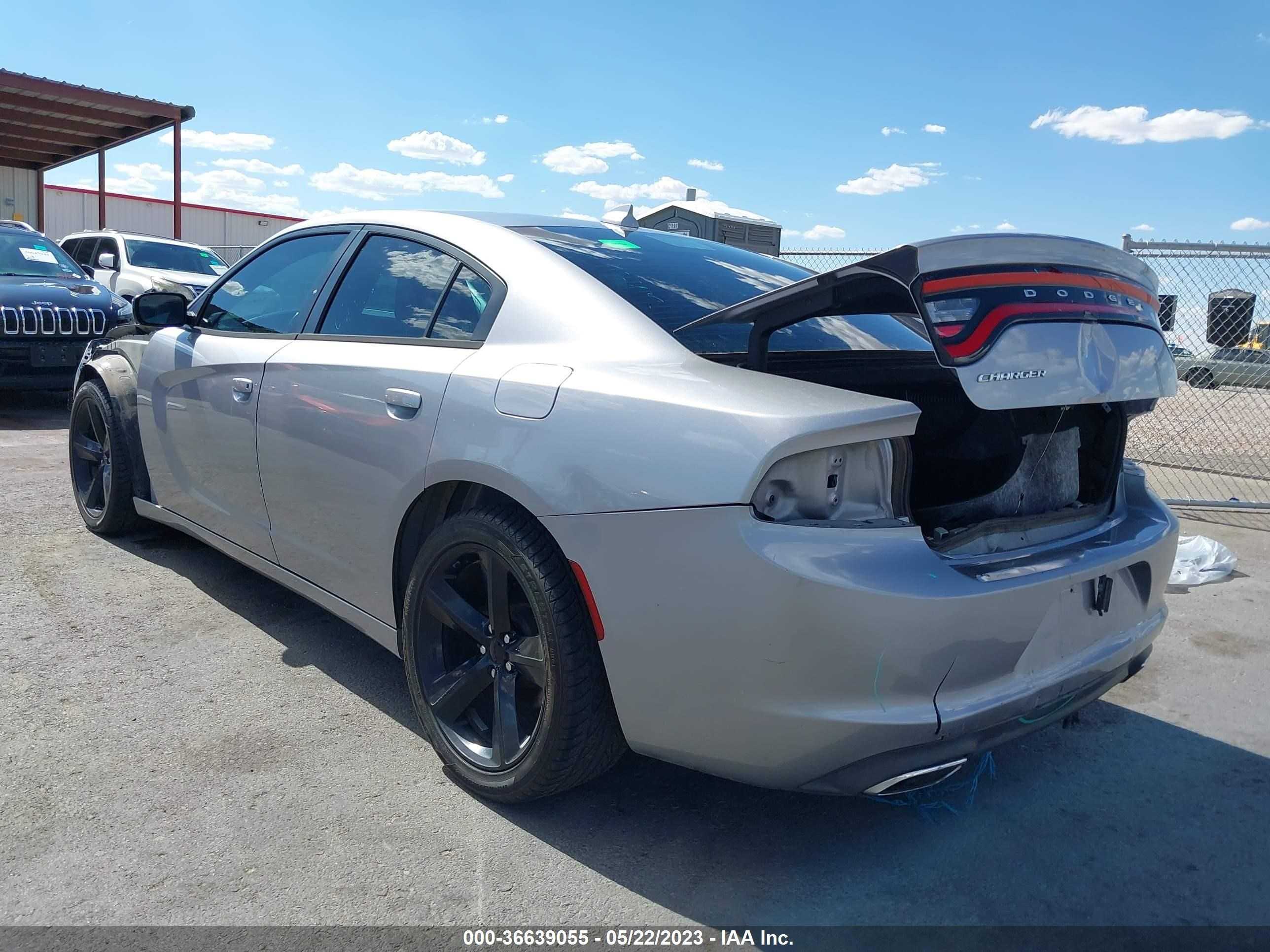 Photo 2 VIN: 2C3CDXHG8GH174033 - DODGE CHARGER 