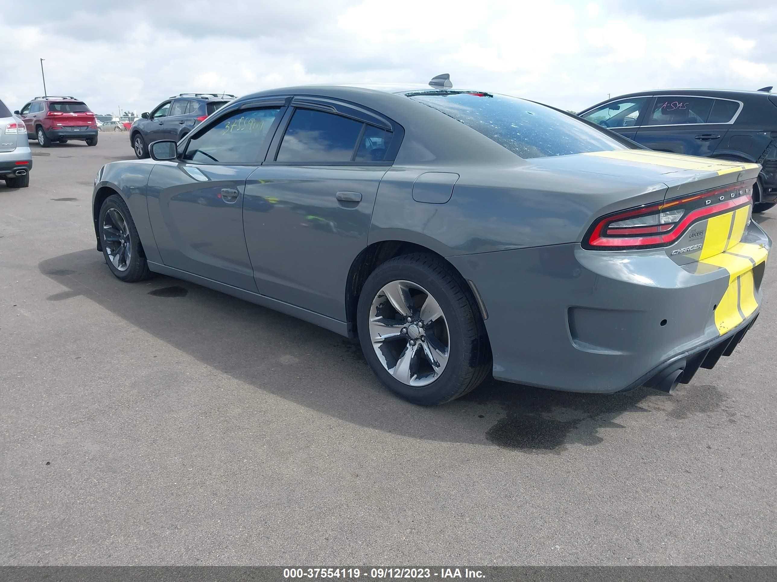 Photo 2 VIN: 2C3CDXHG8HH612325 - DODGE CHARGER 