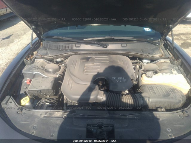 Photo 9 VIN: 2C3CDXHG8HH625611 - DODGE CHARGER 