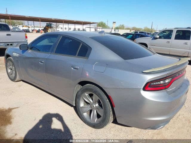 Photo 2 VIN: 2C3CDXHG9FH789639 - DODGE CHARGER 