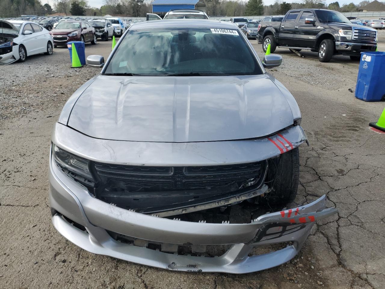 Photo 4 VIN: 2C3CDXHG9FH857535 - DODGE CHARGER 