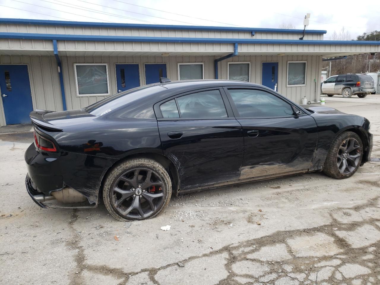 Photo 2 VIN: 2C3CDXHG9KH527131 - DODGE CHARGER 