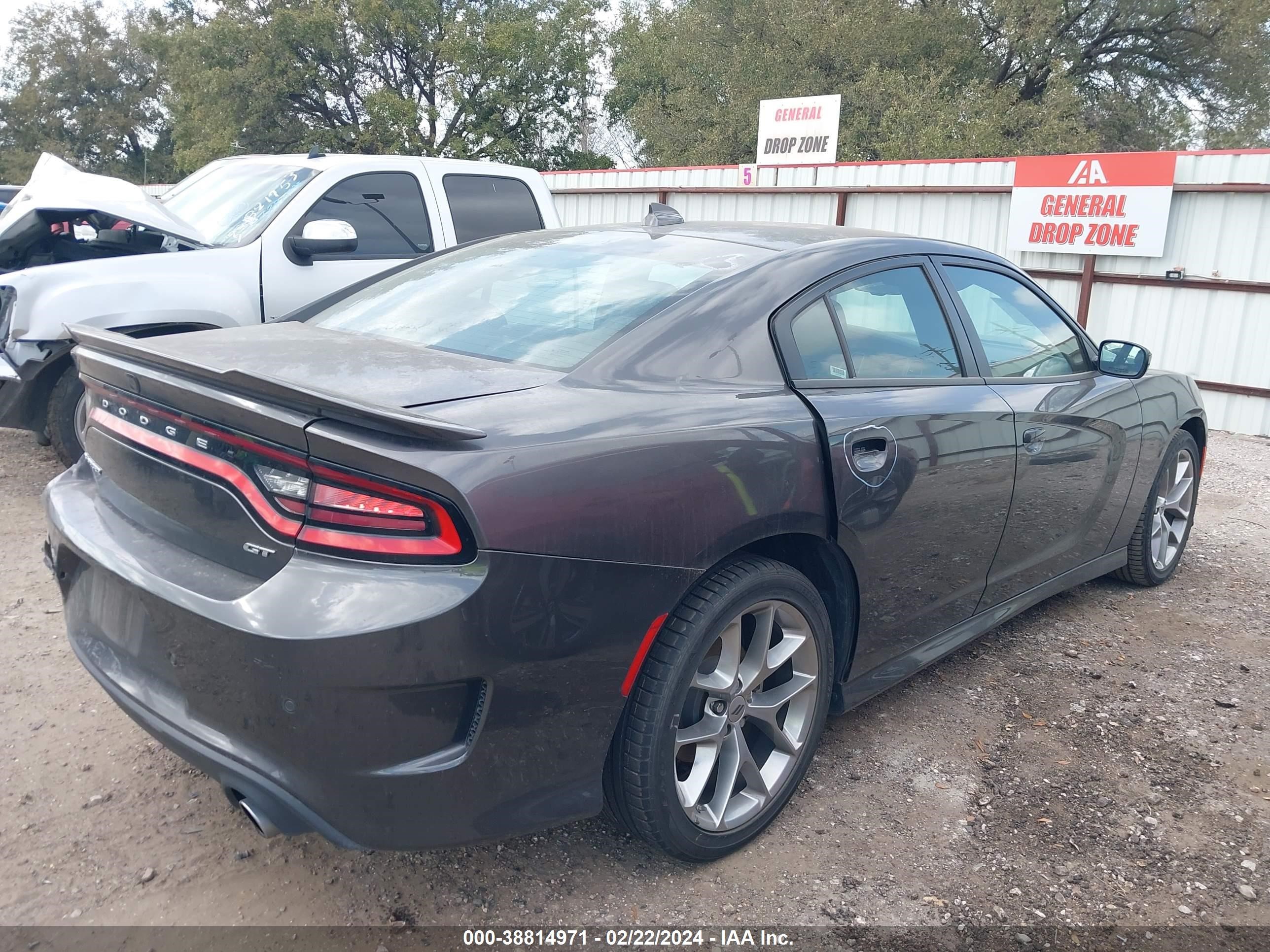 Photo 3 VIN: 2C3CDXHG9PH575378 - DODGE CHARGER 