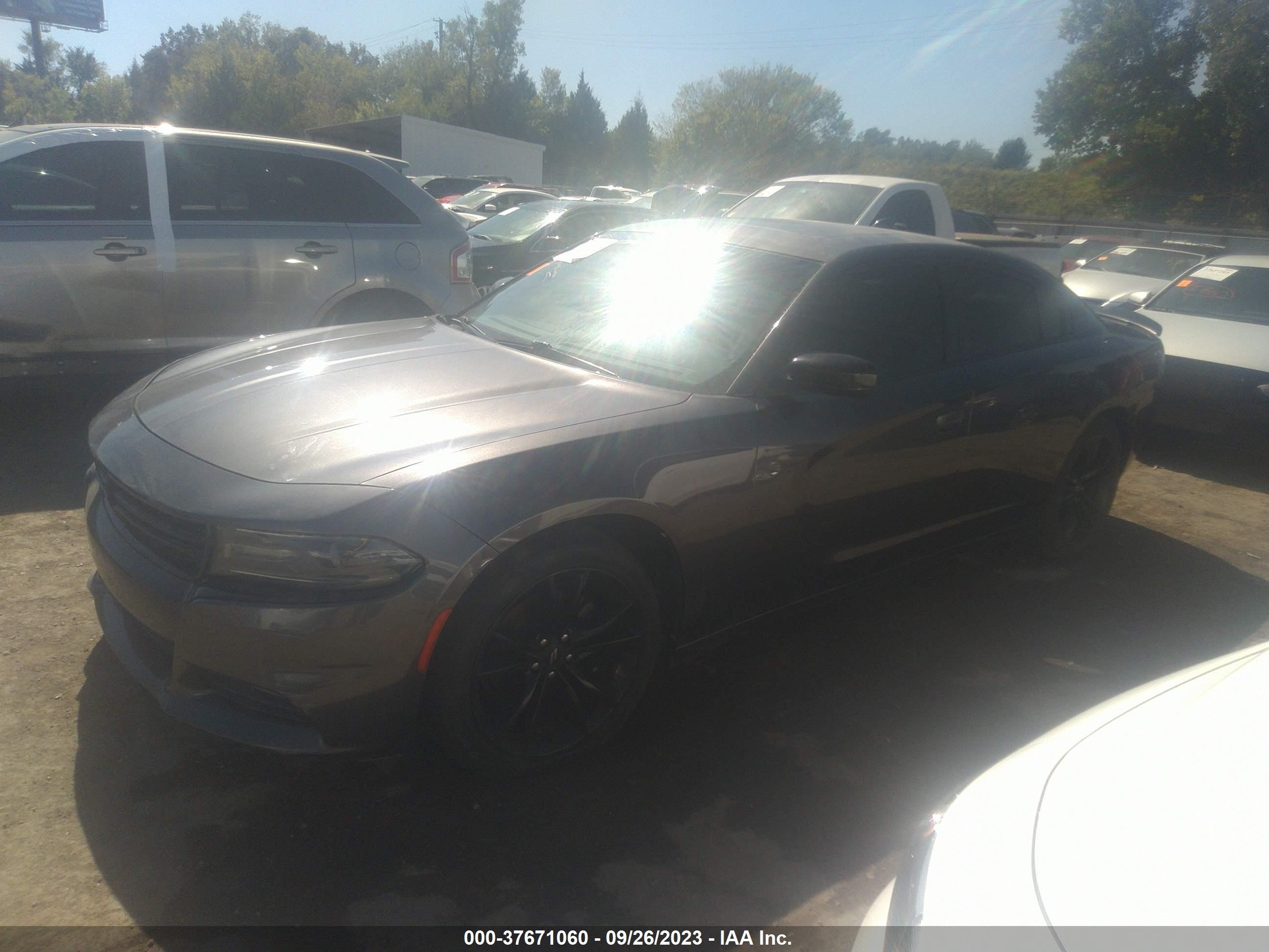 Photo 1 VIN: 2C3CDXHGXHH537823 - DODGE CHARGER 