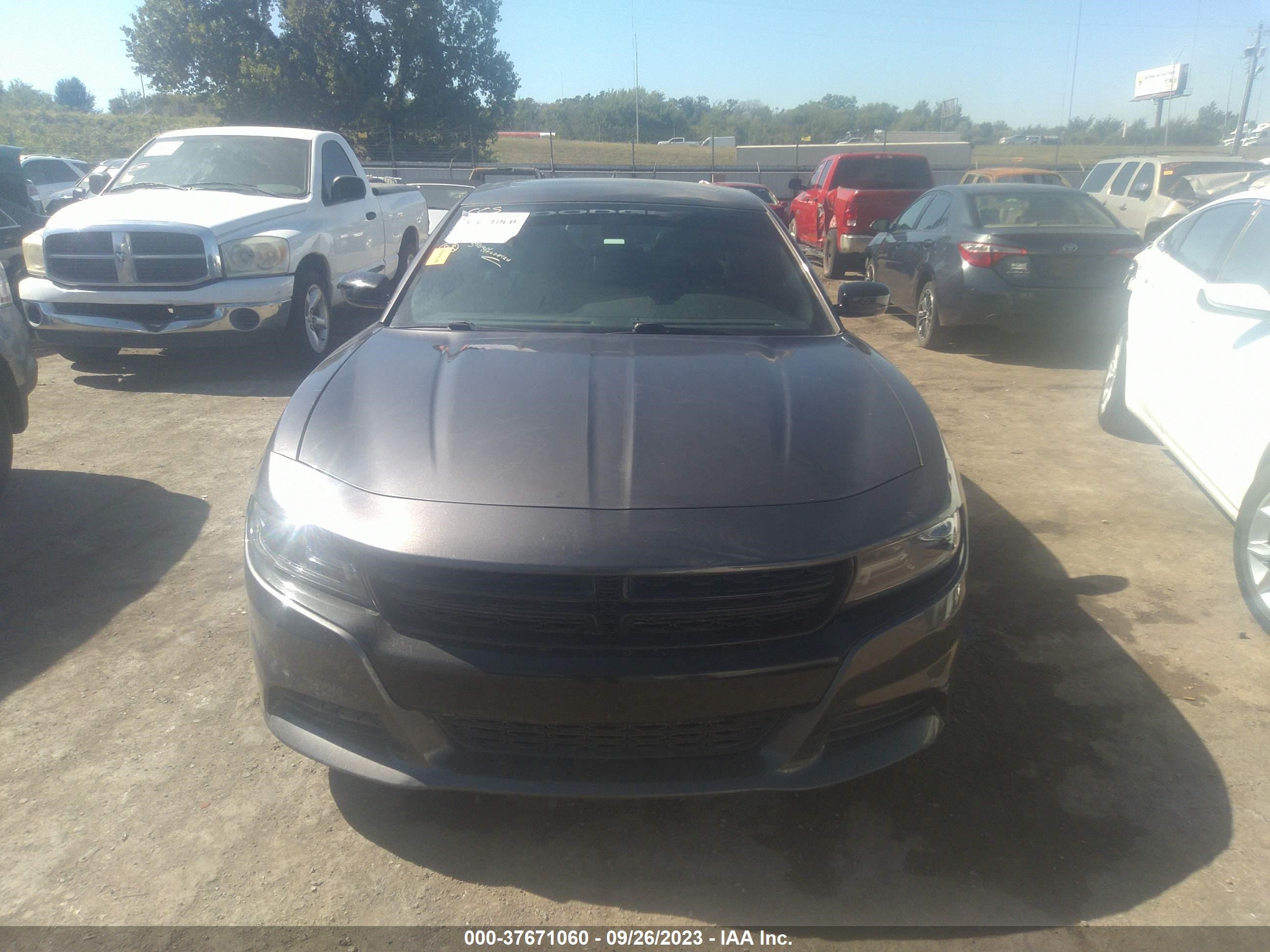 Photo 10 VIN: 2C3CDXHGXHH537823 - DODGE CHARGER 