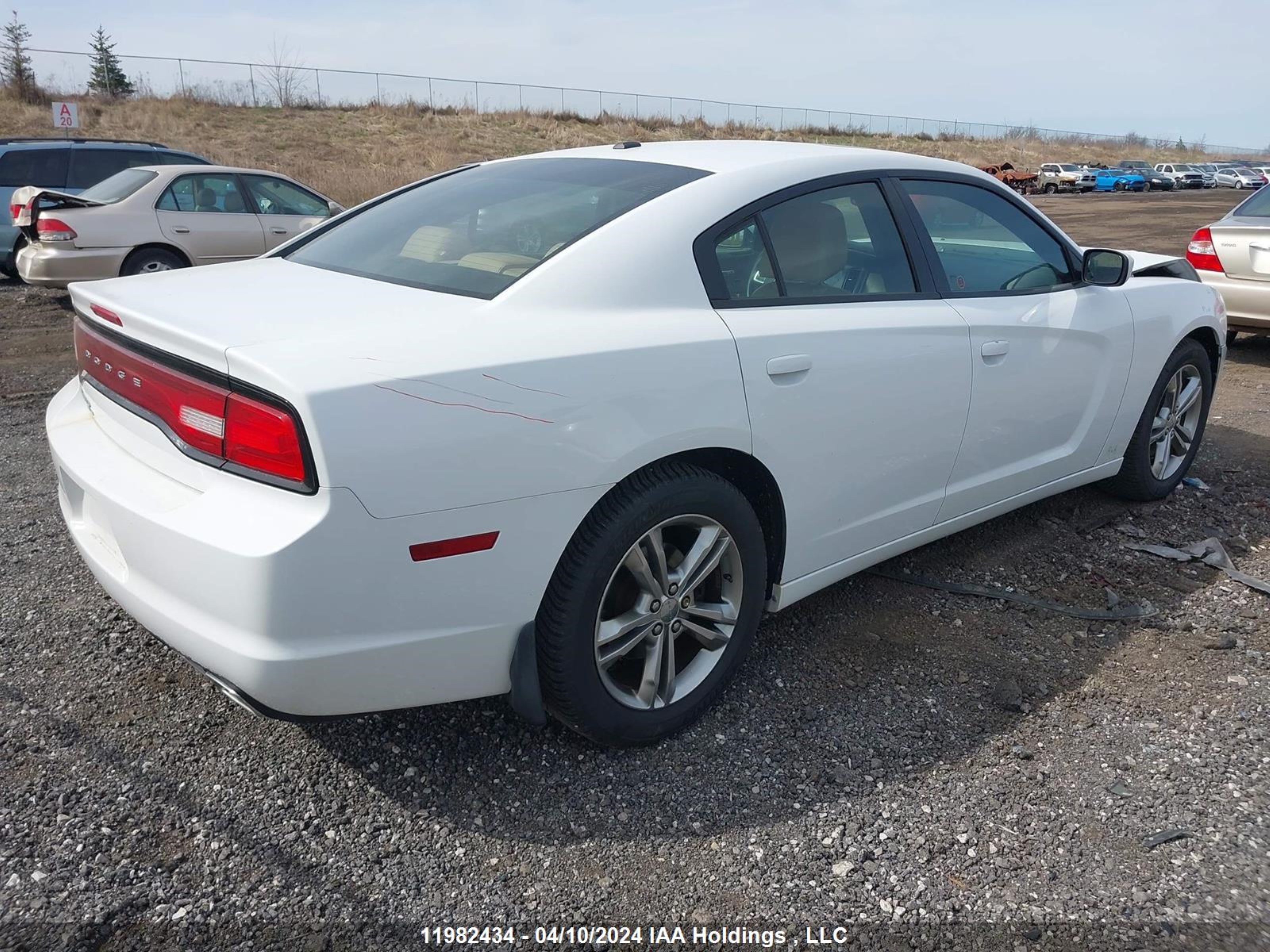 Photo 3 VIN: 2C3CDXJG1DH599678 - DODGE CHARGER 