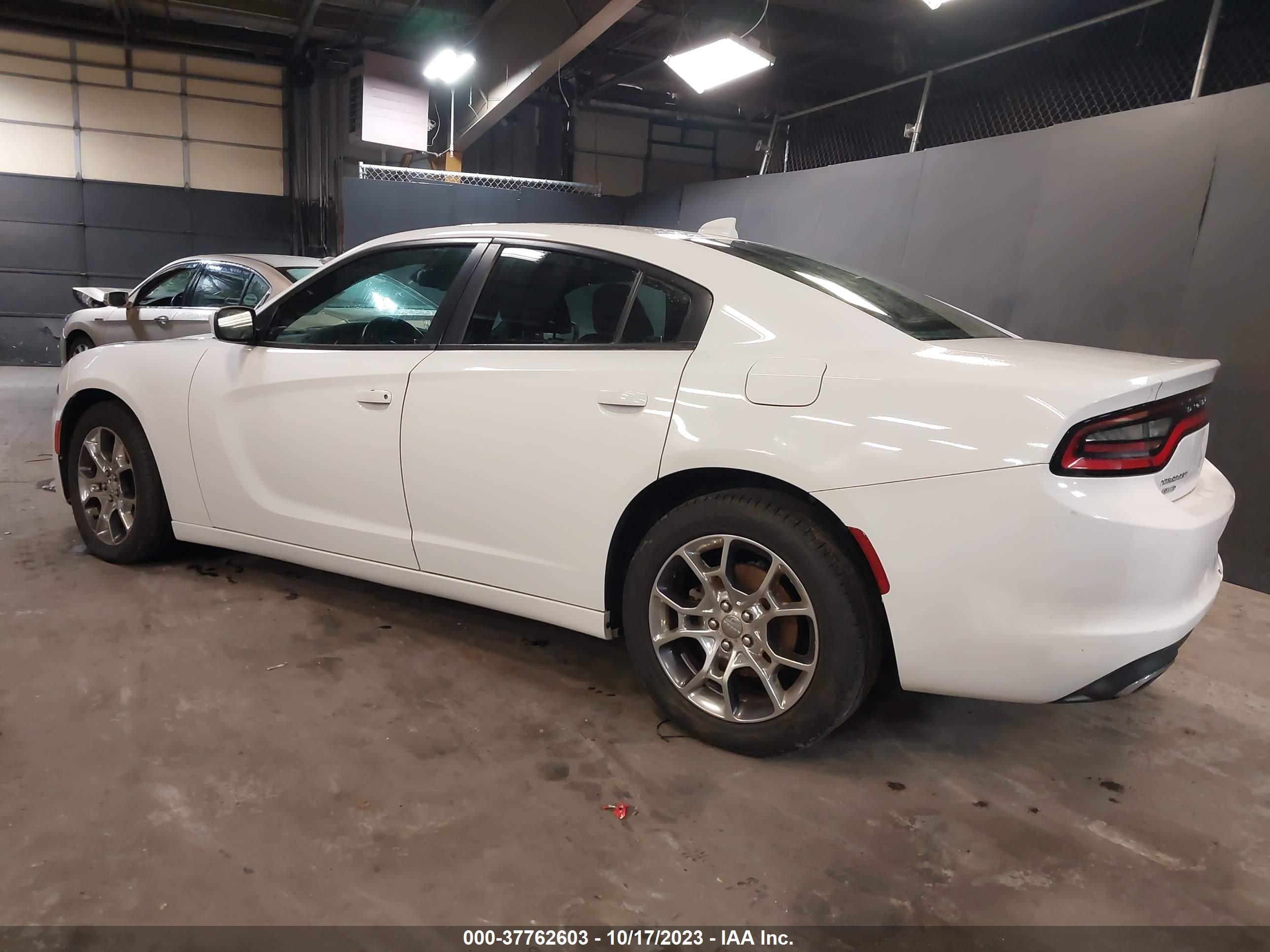 Photo 2 VIN: 2C3CDXJG3GH188822 - DODGE CHARGER 