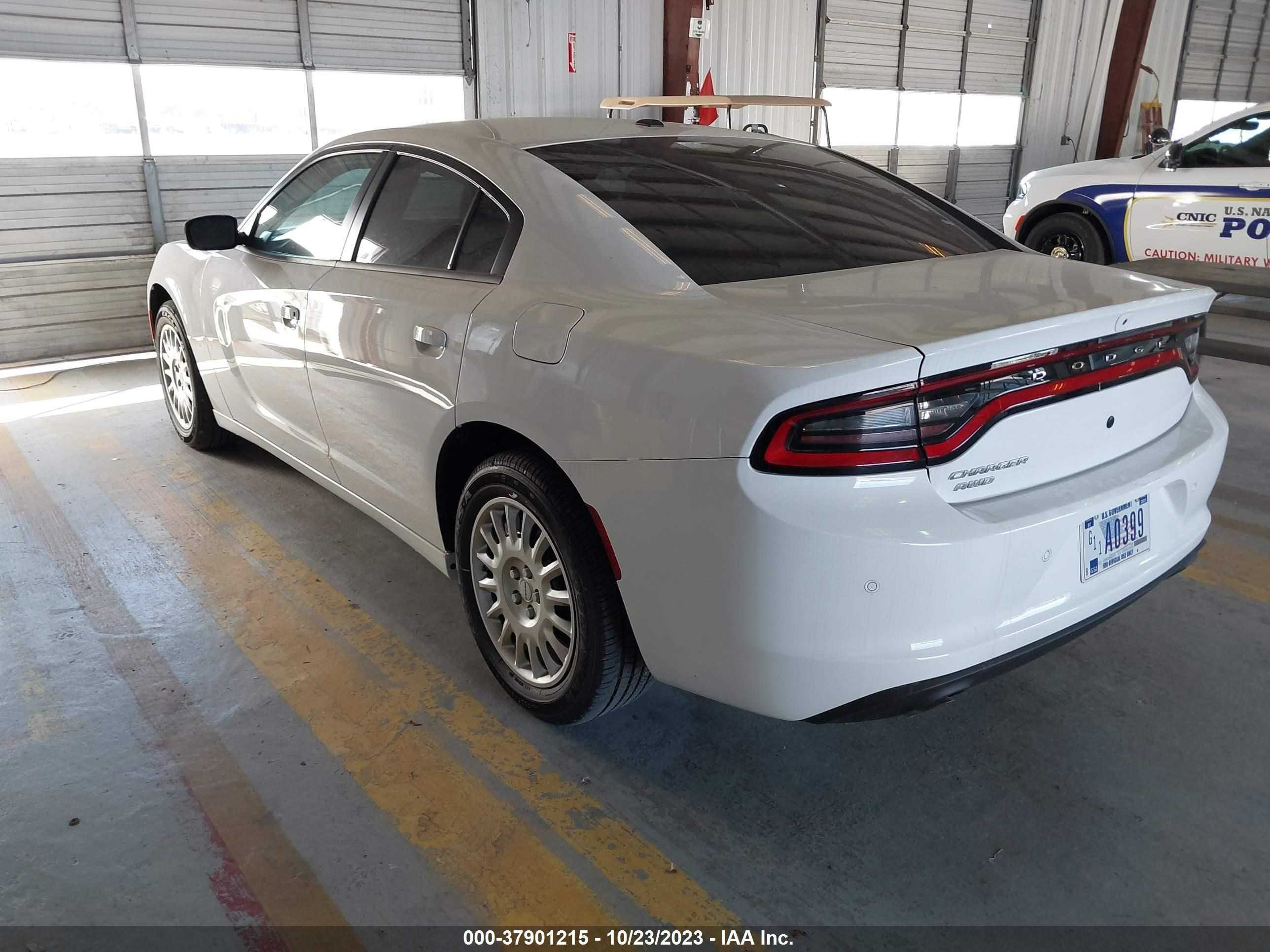 Photo 2 VIN: 2C3CDXKG6PH592731 - DODGE CHARGER 