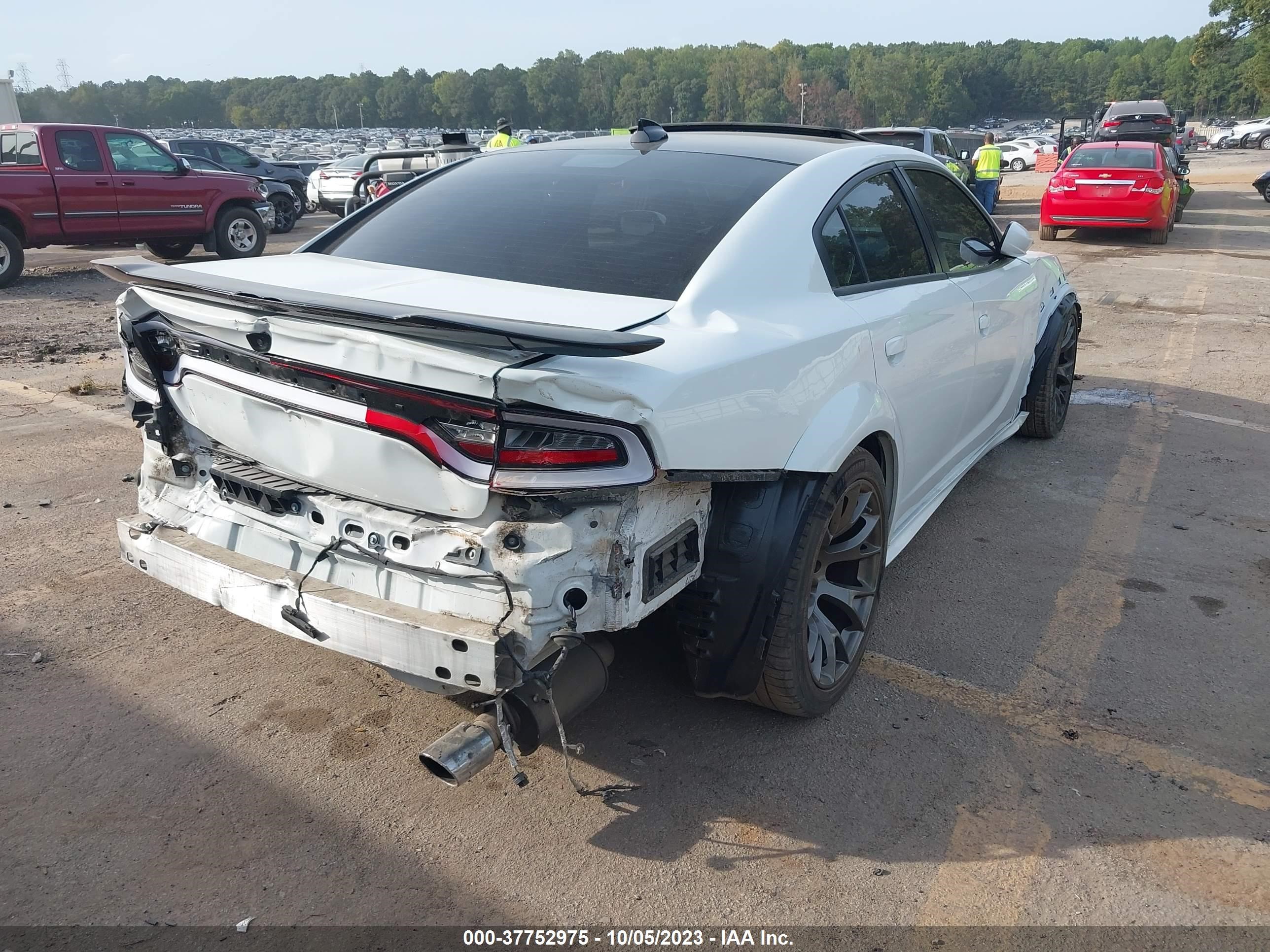 Photo 3 VIN: 2C3CDXL92HH528008 - DODGE CHARGER 