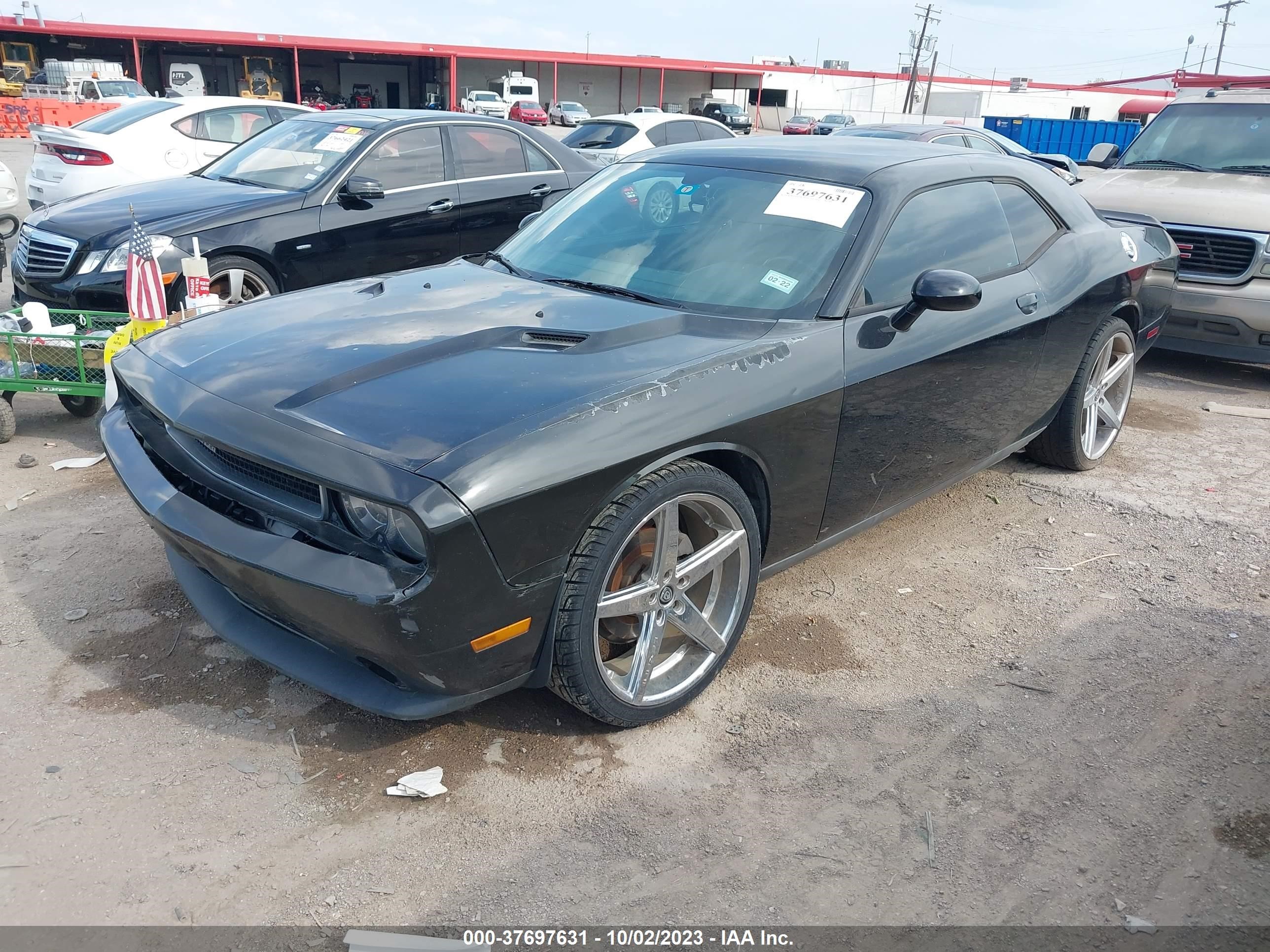 Photo 1 VIN: 2C3CDYAG0CH110966 - DODGE CHALLENGER 