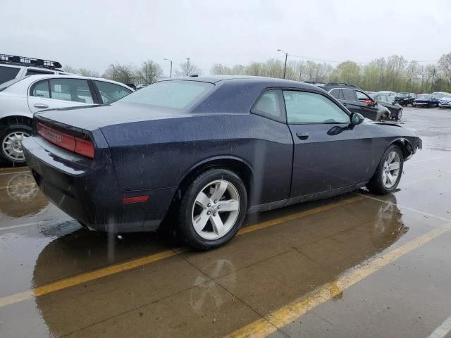 Photo 2 VIN: 2C3CDYAG0CH246580 - DODGE CHALLENGER 