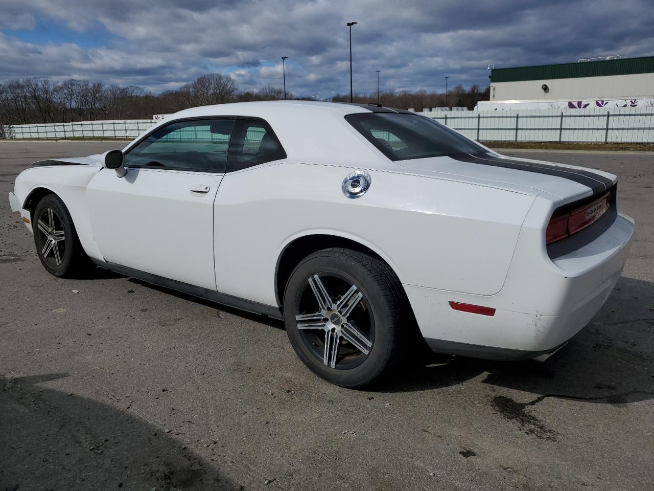 Photo 1 VIN: 2C3CDYAG0DH540403 - DODGE CHALLENGER 