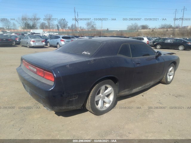 Photo 3 VIN: 2C3CDYAG0DH582215 - DODGE CHALLENGER 