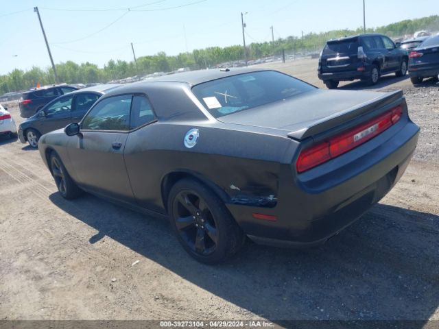 Photo 2 VIN: 2C3CDYAG0DH675929 - DODGE CHALLENGER 