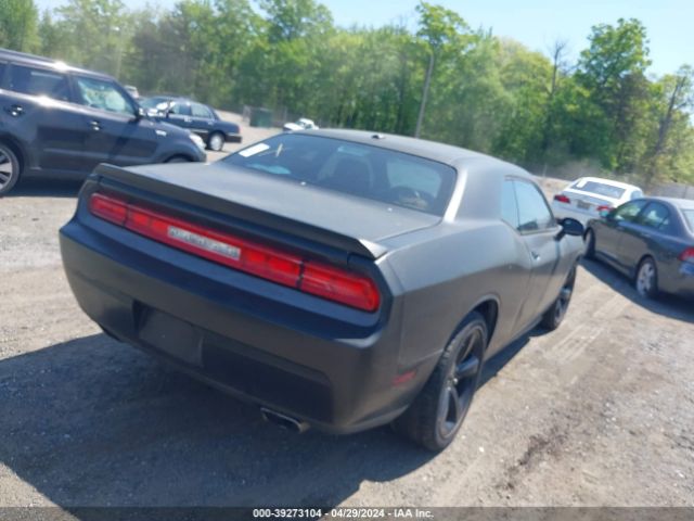 Photo 3 VIN: 2C3CDYAG0DH675929 - DODGE CHALLENGER 