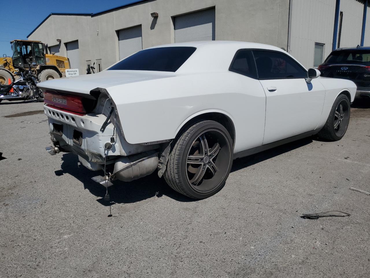 Photo 2 VIN: 2C3CDYAG0DH692598 - DODGE CHALLENGER 